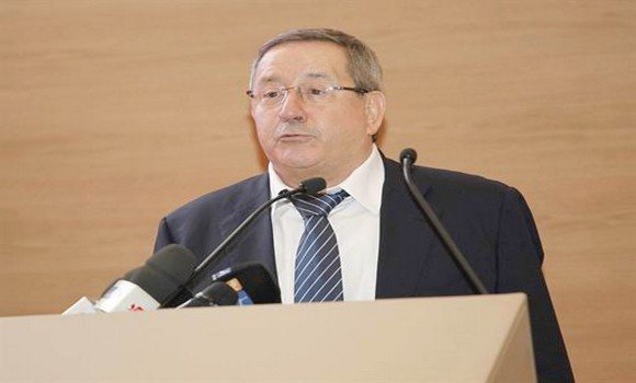الجزایر خواستار ادامه تلاش ها برای کاهش تولید نفت شد الجزایر خواستار ادامه تلاش ها برای کاهش تولید نفت شد
