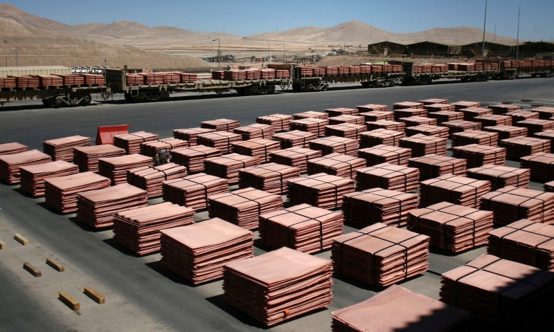 مس شیلی روی سکوی پرش