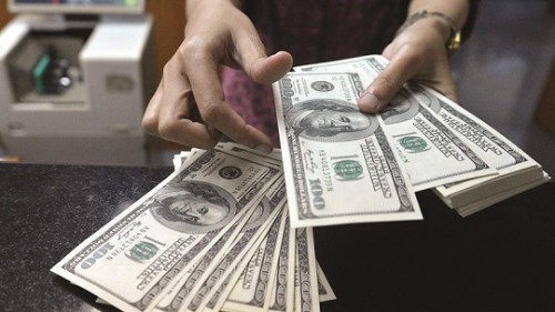 لزوم برخورد با اخلال گران ارزی در کنار بسته تدابیر سه گانه