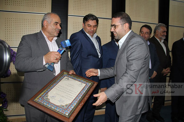 تقدیر از شرکت سیمان مازندران در مراسم هفته صنعت و معدن تقدیر از شرکت سیمان مازندران در مراسم هفته صنعت و معدن