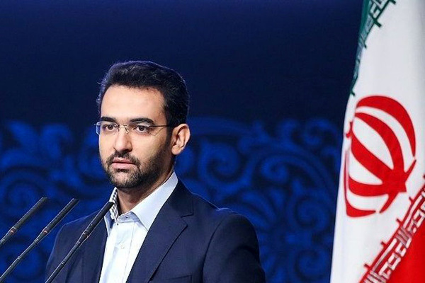 دستگاه قضایی و نیروی انتظامی با دولت الکترونیک همکاری نمی‌کنند