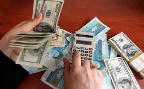 نرخ دلار پالایشی‌ها تعیین شد/واکنش بازار به ابلاغیه هیات وزیران
