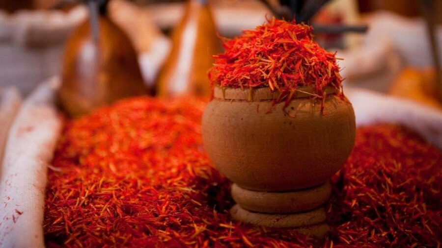 صادرات یک تن زعفران با ۱۷ هزار بشکه نفت برابری می کند