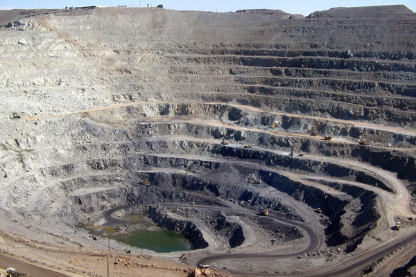 واحد فرآوری سنگ معدن بیتومین باید در ایلام راه اندازی شود