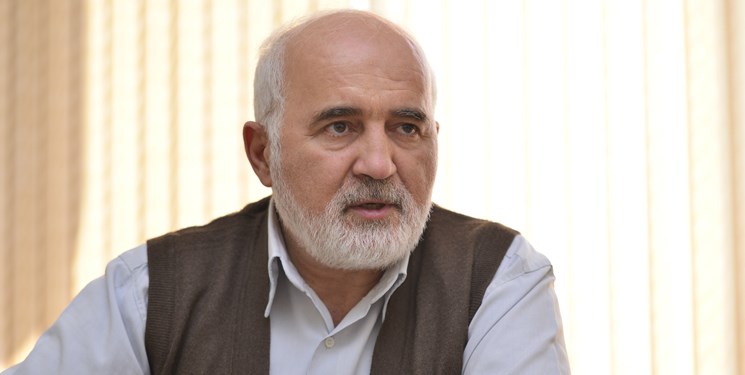 کارت هوشمند سوخت می‌تواند قاچاق بنزین را کنترل کند/ تصمیم به این مهمی باید پیوست تبلیغاتی می‌داشت