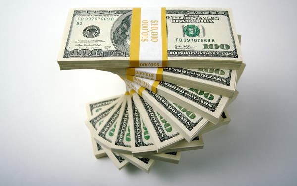 تغییرات قیمت دلار پس از پست‌های اینستاگرامی همتی