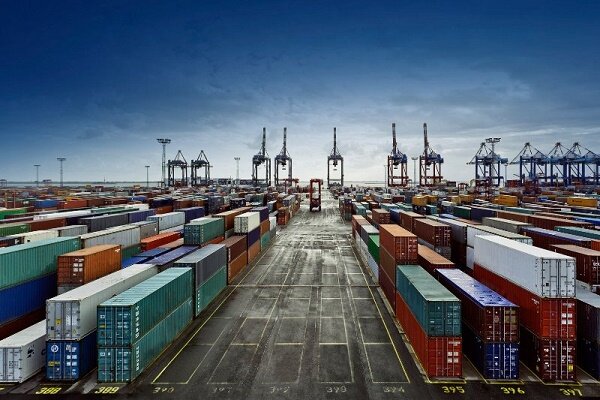 دولت در ترخیص کالاهای موجود در گمرک دیر تصمیم می گیرد