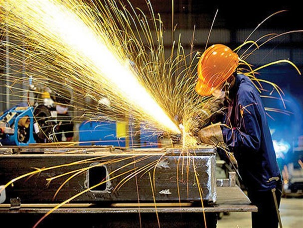 ۱۵ واحد تولیدی و صنعتی در فردیس مجوز زیست محیطی دریافت کردند