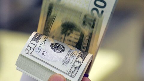 دلار محرک روانی همه بازارهاست/ افزایش قیمت ناشی از نرخ ارز پتانسیل عقب نشینی تقاضا را دارد دلار محرک روانی همه بازارهاست/ افزایش قیمت ناشی از نرخ ارز پتانسیل عقب نشینی تقاضا را دارد