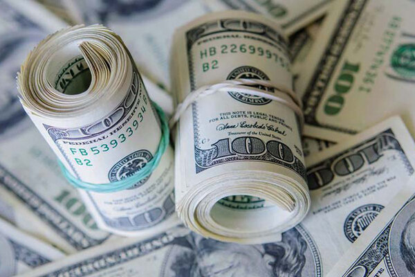 دولت مانع تعدیل قیمت دلار نمی‌شود