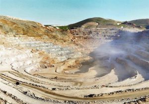 راه‌اندازی صنایع پایین دستی معادن بنتونیت در سرایان