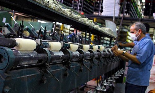 تامین اجتماعی با صدور بخشنامههای خلاف قانون، محیط کسب و کار را محدود کرده است تامین اجتماعی با صدور بخشنامههای خلاف قانون، محیط کسب و کار را محدود کرده است