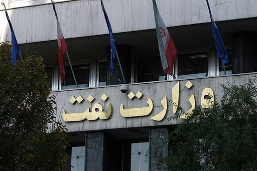 وزارت نفت از شرکت های بزرگ دانش بنیان حمایتی نمی کند / فرو رفتن ۱۵ هزار تن سرب به داخل خاک کشور وزارت نفت از شرکت های بزرگ دانش بنیان حمایتی نمی کند / فرو رفتن ۱۵ هزار تن سرب به داخل خاک کشور