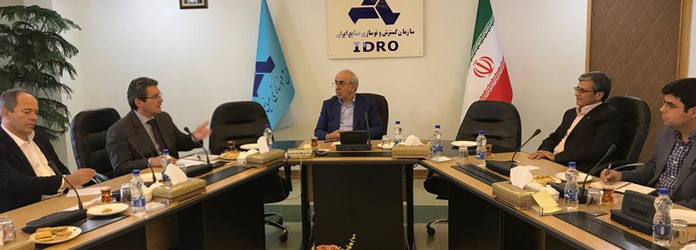 Lack of Iran Khodro Capital Impedes Peugeot Plans