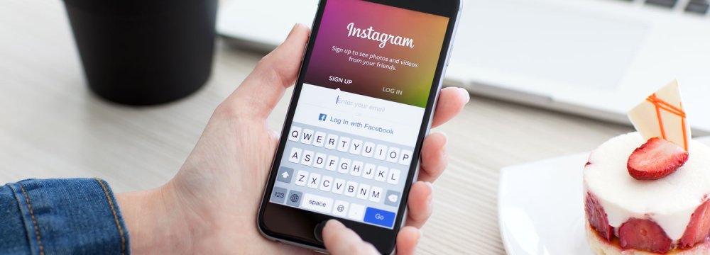 Instagram Now Supports Persian Script