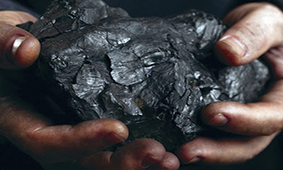 Chinese coal producers set floor price to halt slide