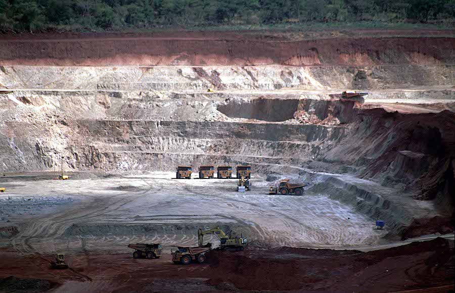 AngloGold boosts cash flow despite production loss