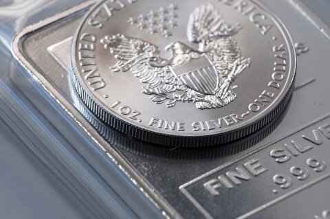 Silver price surges to 14-year high amid mounting trade tensions