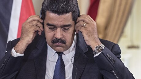 Gold price rises to weekly high on US-Venezuela fallout