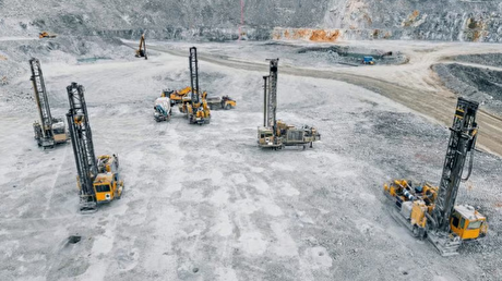 Four Nines Gold starts first drilling campaign at Hayden Hill project
