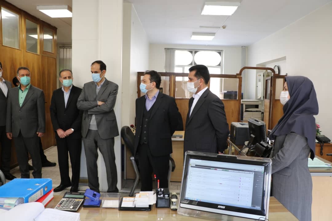 تقدیر اعضای هیات مدیره بانک ملی ایران از تلاش‌های کارکنان اداره امور شعب شرق تهران