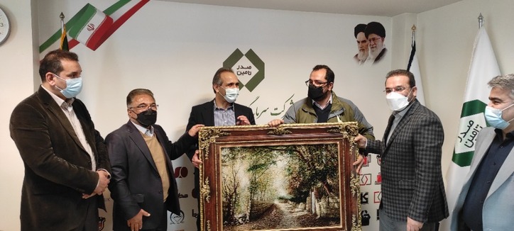 هاشمی رسما فعالیت خود را در تاصیکو آغاز کرد
