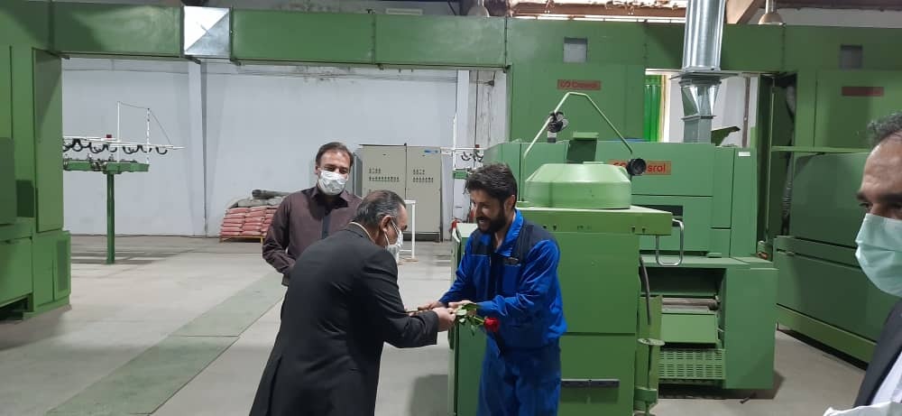 تجلیل از کارگران از سوی اداره امور شعب استان اردبیل