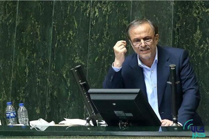 رزم با قیمت گذاری دستوری فولاد/ دفاع وزیر صمت از سهامداران میلیونی فولاد کشور