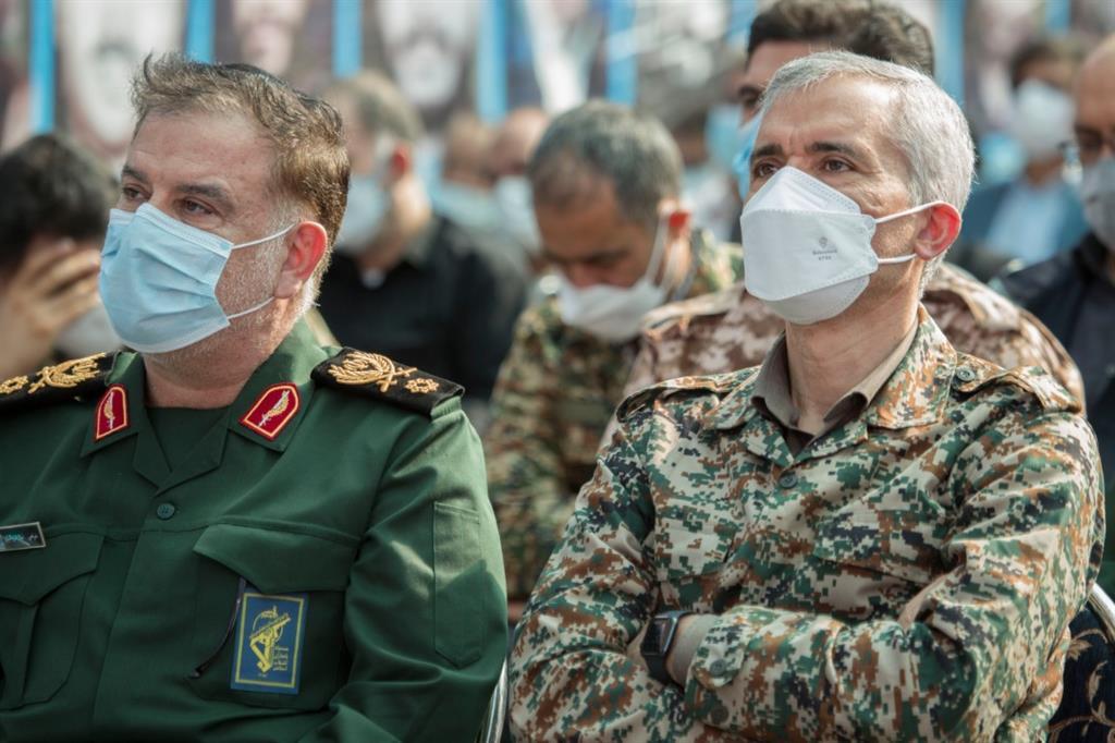 تلاشگران ذوب آهن اصفهان با عزم جهادی در سنگر تولید حضور فعال دارند