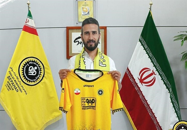 سجاد شهباززاده قرارداد خود را با سپاهان تمدید کرد