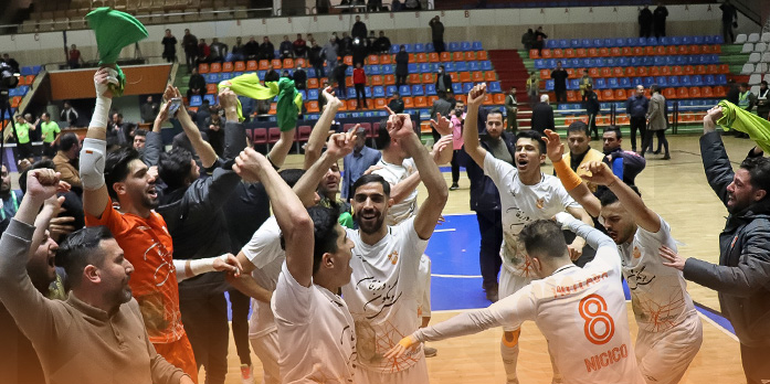 گزارشی به بهانه پایان لیگ برتر فوتسال/ از رکوردزنی قهرمان تا شعاری که انگیزه&zwnj;ها را بالا برد