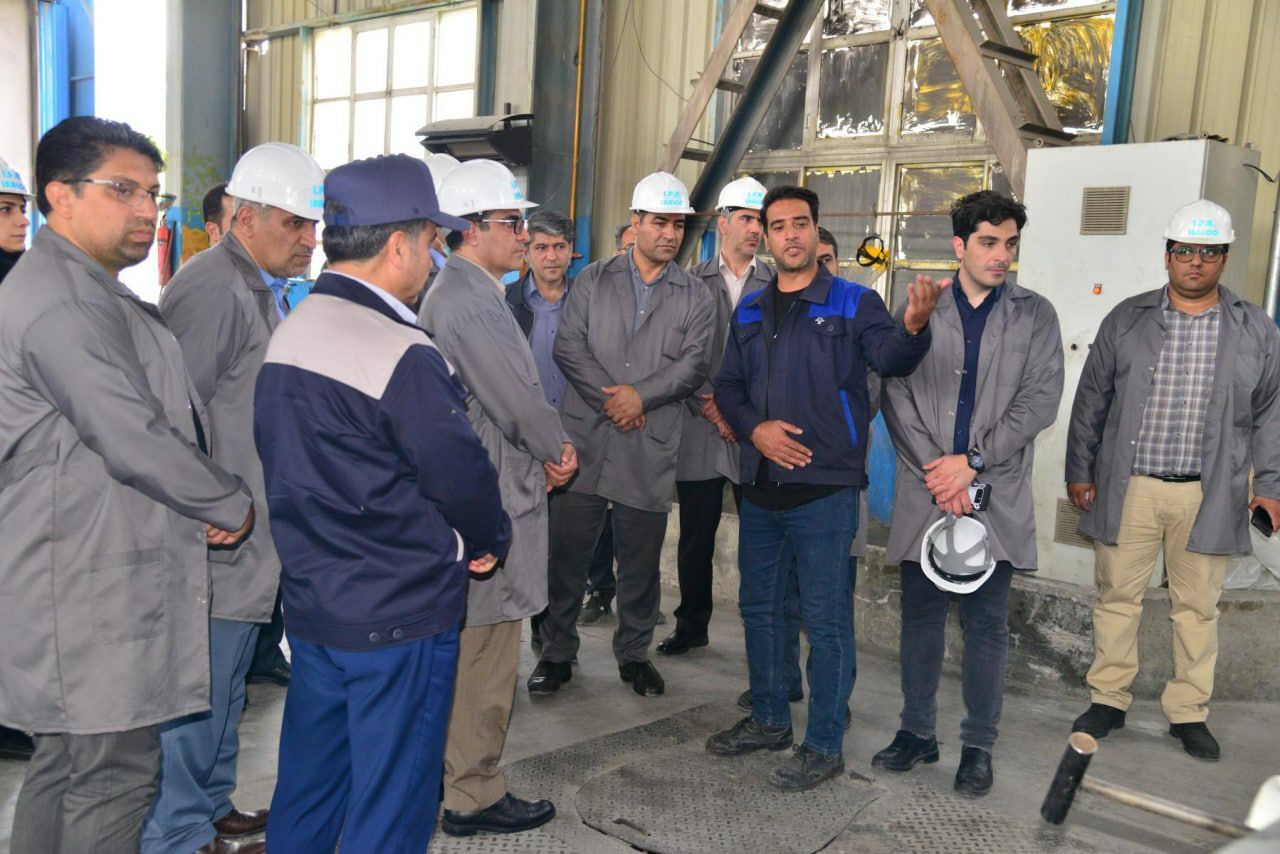 بازدید مهندس رستمی مدیرکل سازمان فنی و حرفه&zwnj;ای استان مرکزی از شرکت آلومینیوم ایران