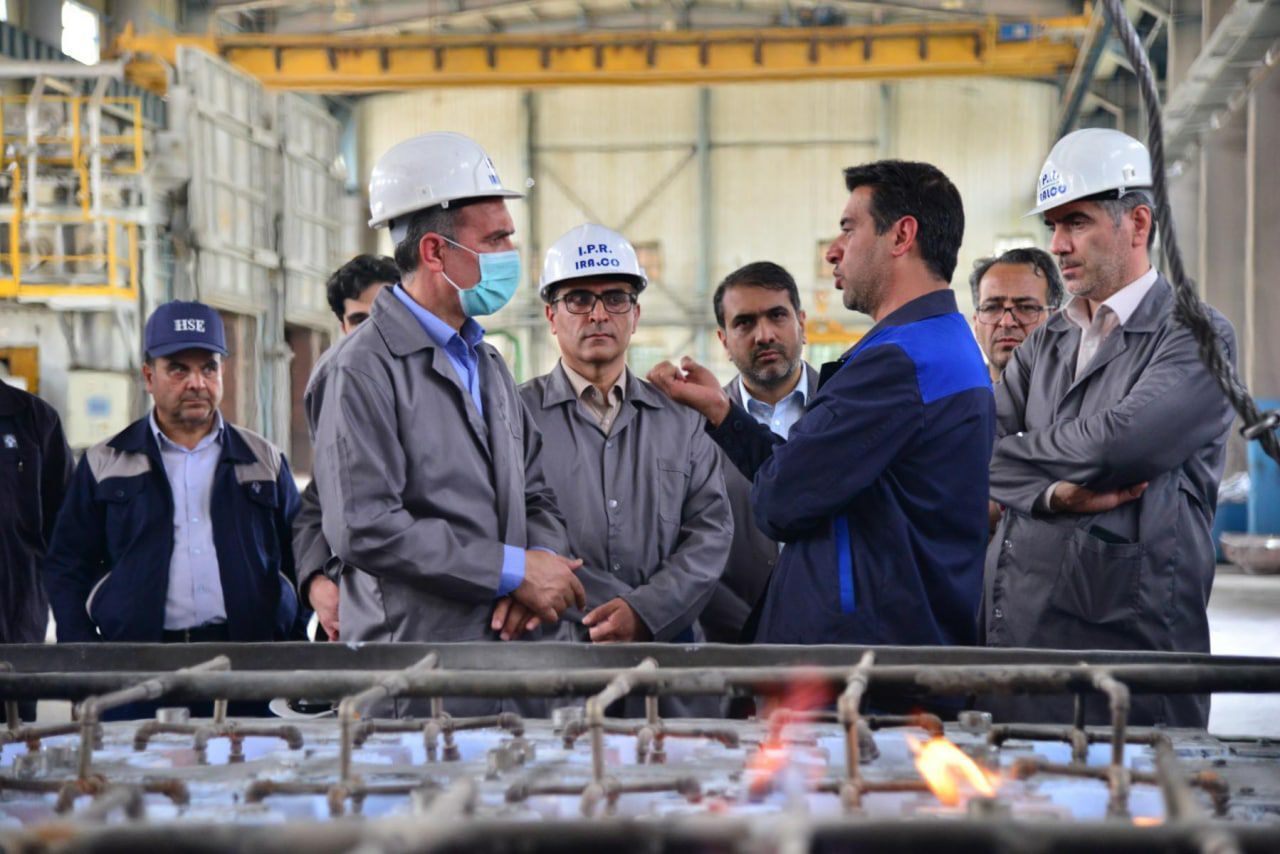 بازدید مهندس رستمی مدیرکل سازمان فنی و حرفه&zwnj;ای استان مرکزی از شرکت آلومینیوم ایران