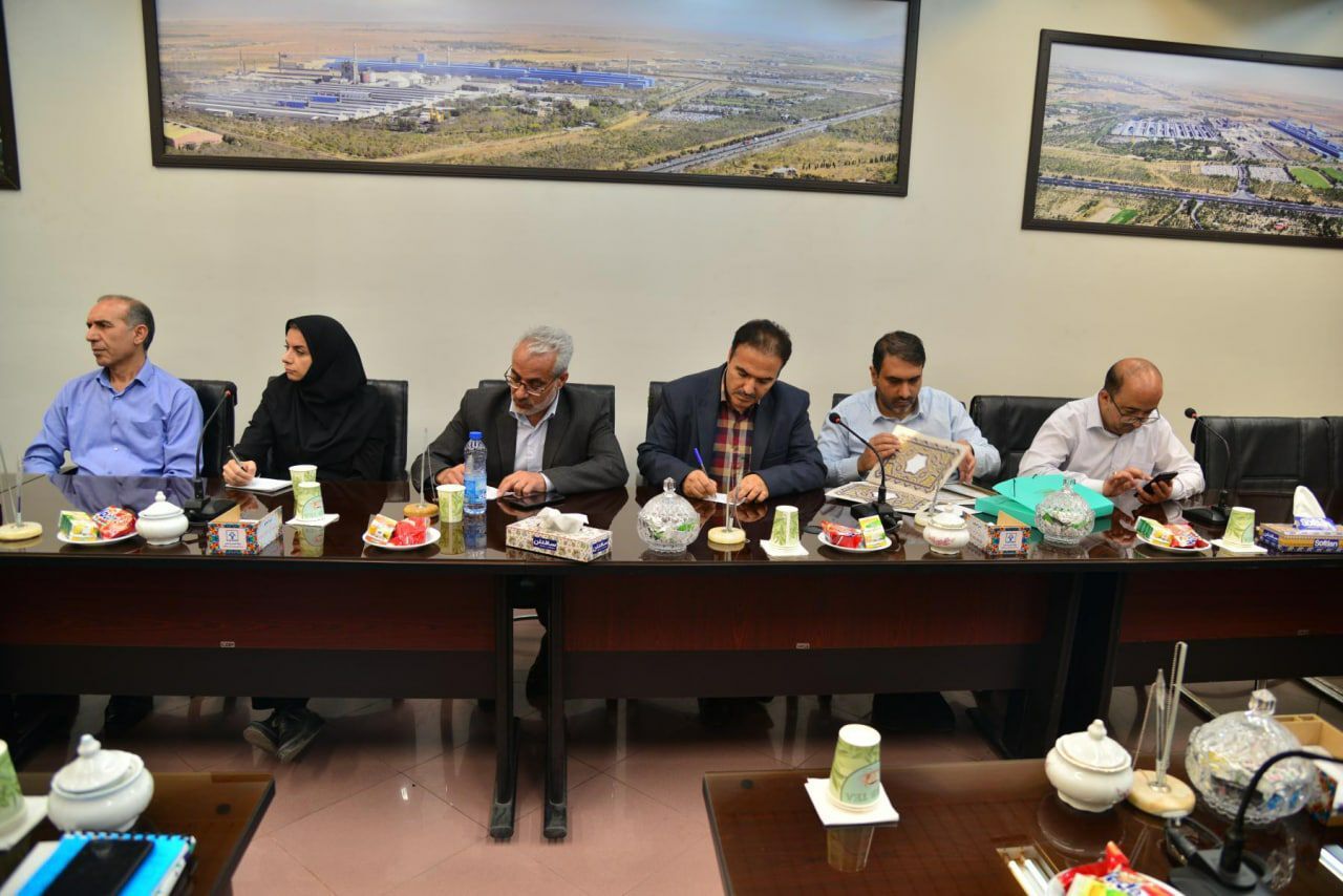 بازدید مهندس رستمی مدیرکل سازمان فنی و حرفه&zwnj;ای استان مرکزی از شرکت آلومینیوم ایران