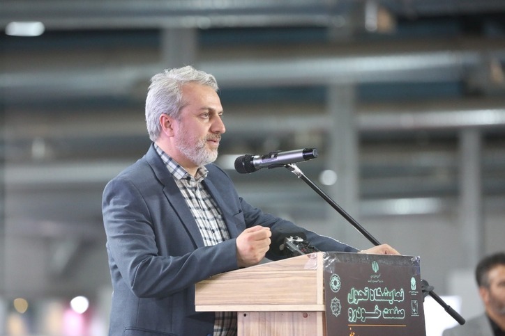 صنعت و دانشگاه تکمیل کننده یکدیگرند/ انعقاد تفاهمنامه میان وزارت صمت و وزارت علوم