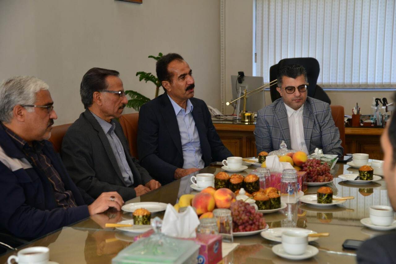 بازدید نمایندگان سازمان بورس از خطوط تولید شرکت آلومینیوم ایران