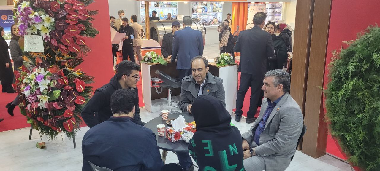 بازدید مهندس ابراهیمی مدیرعامل شرکت فولاد خوزستان از شرکت&zwnj;های دانش بنیان/ برگزاری نشست خبری مدیرعامل شرکت فولاد خوزستان