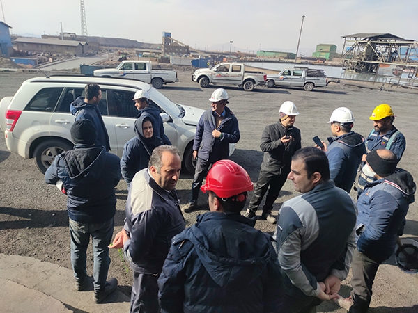 دیدار صمیمی مدیران سیمیدکو با کارکنان و کارگران کارخانه کنسانتره سازی