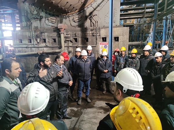 دیدار صمیمی مدیران سیمیدکو با کارکنان و کارگران کارخانه کنسانتره سازی
