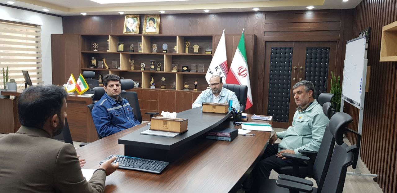 دیدار مدیرعامل با کارکنان شرکت فولاد خوزستان دیدار مدیرعامل با کارکنان شرکت فولاد خوزستان