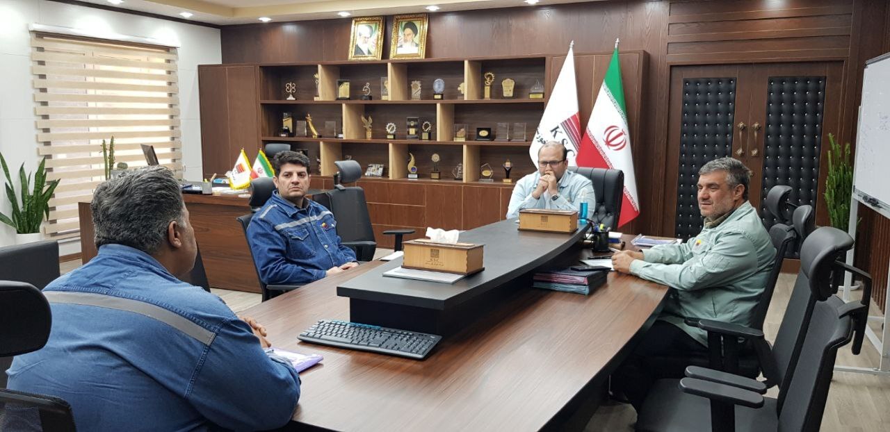 دیدار مدیرعامل با کارکنان شرکت فولاد خوزستان دیدار مدیرعامل با کارکنان شرکت فولاد خوزستان