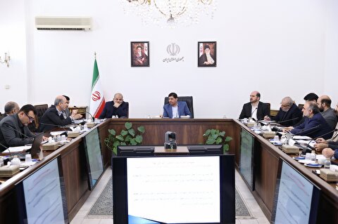 طرح جامع مدیریت دریاچه نمک به تصویب رسید/ جمع‌بندی شیوه‌نامه تعیین حریم بوم‌شناختی تالاب‌ها/ دکتر مخبر: برنامه‌های اصلاحی دستگاه‌های اجرایی در راستای کاهش آلودگی هوا احصاء و برنامه زمان‌بندی‌شده اجرایی تهیه شود