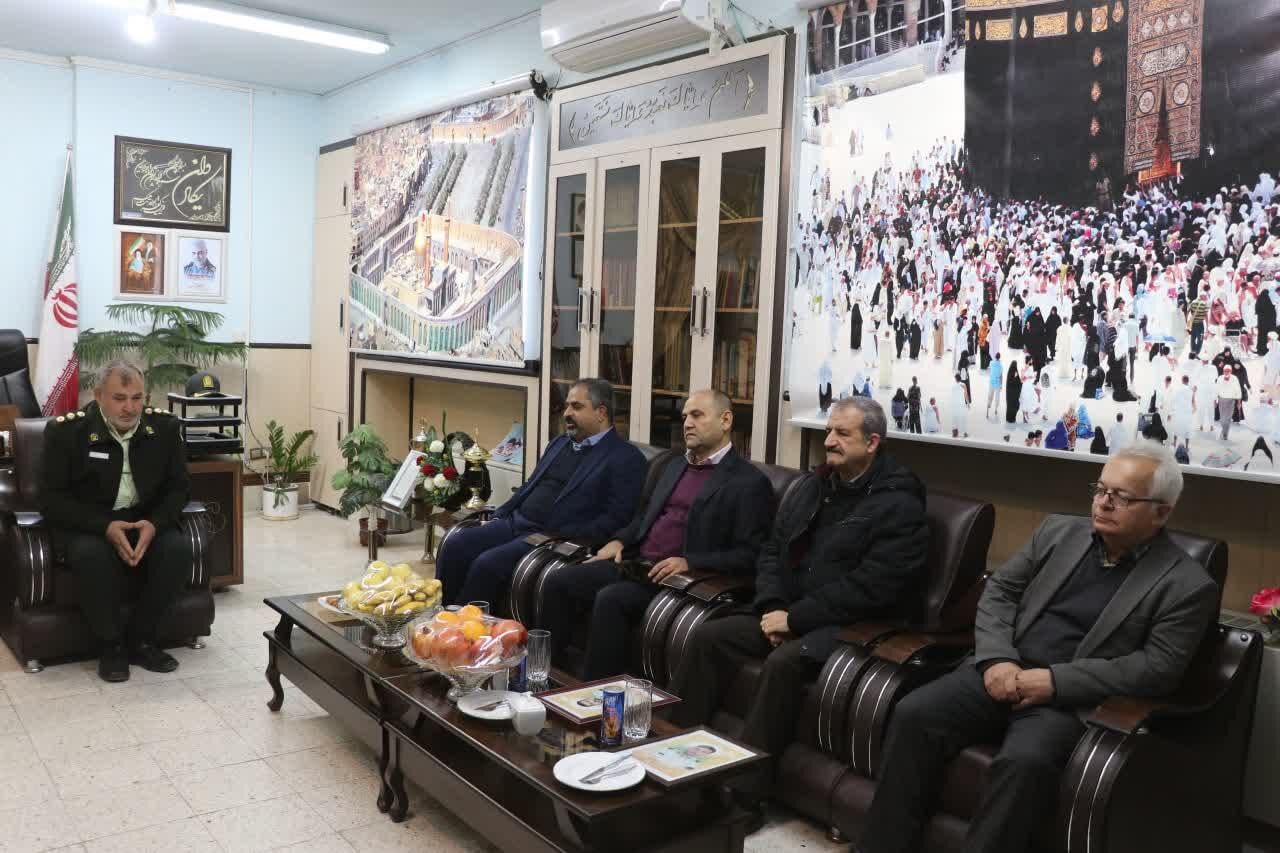 دیدار مدیرعامل شرکت آلومینای ایران به همراه تعدادی از معاونین و مدیران این مجموعه با سرهنگ قندی فرمانده نیروی انتظامی شهرستان جاجرم