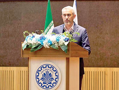 درس‌های ماندگار آموزگار «اقتصاد ایران»/ گزارش مراسم بزرگداشت دکتر مسعود نیلی در دانشگاه شریف