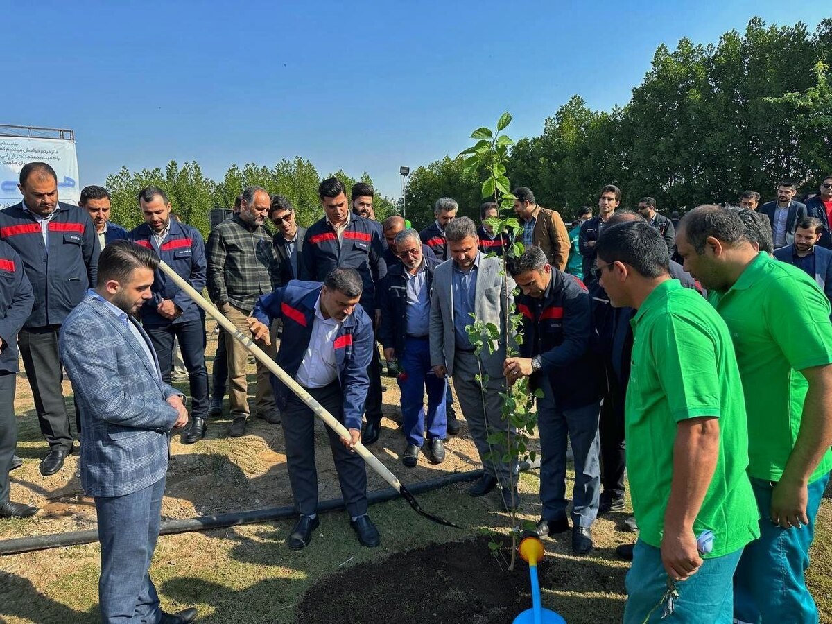 برگزاری آئین روز درختکاری در شرکت فولاد اکسین خوزستان