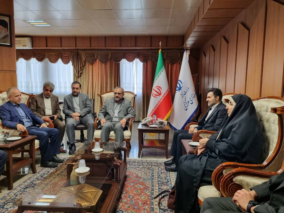 دیدار معاون وزیر صمت با استاندار مرکزی/ رونمایی از نخستین راکتور فوق سنگین بومی تولید متانول