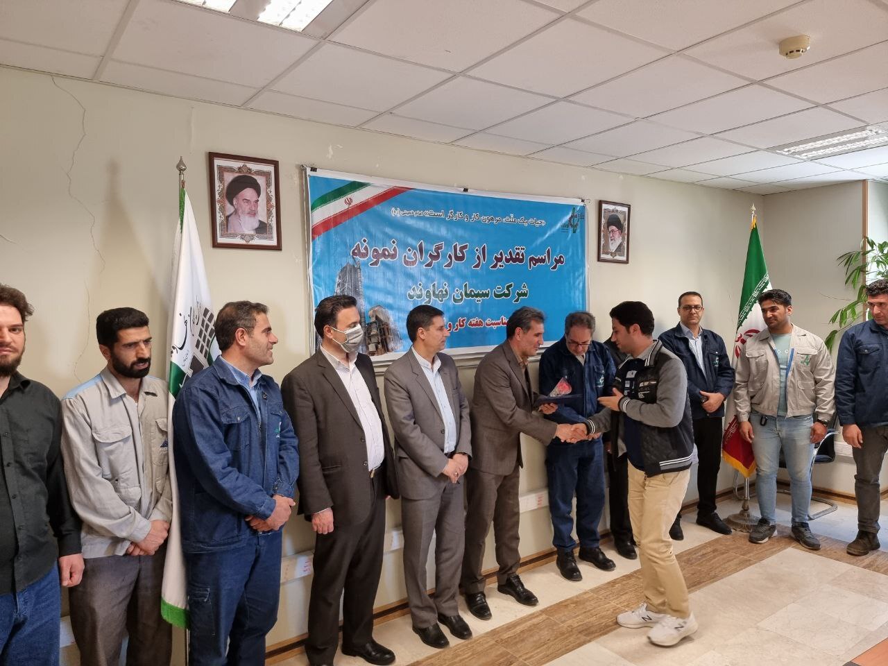فرماندار نهاوند: حرکت کارخانه سیمان نهاوند در جهت کسب موفقیت و افتخار است