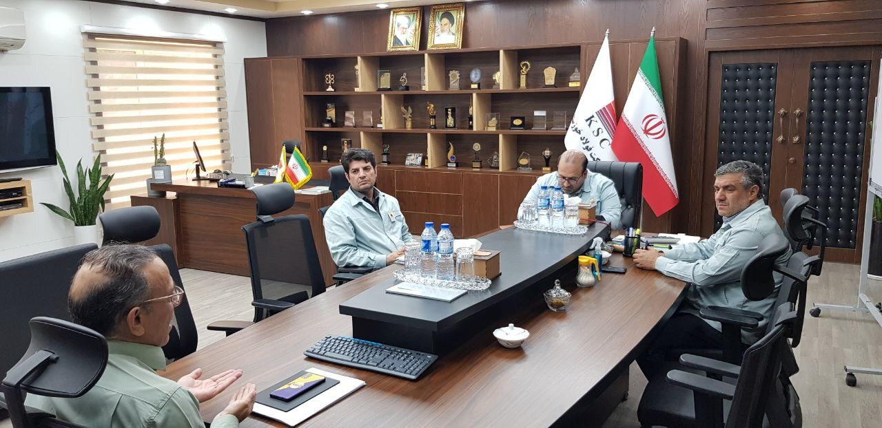 دیدار مدیرعامل با کارکنان شرکت فولاد خوزستان دیدار مدیرعامل با کارکنان شرکت فولاد خوزستان