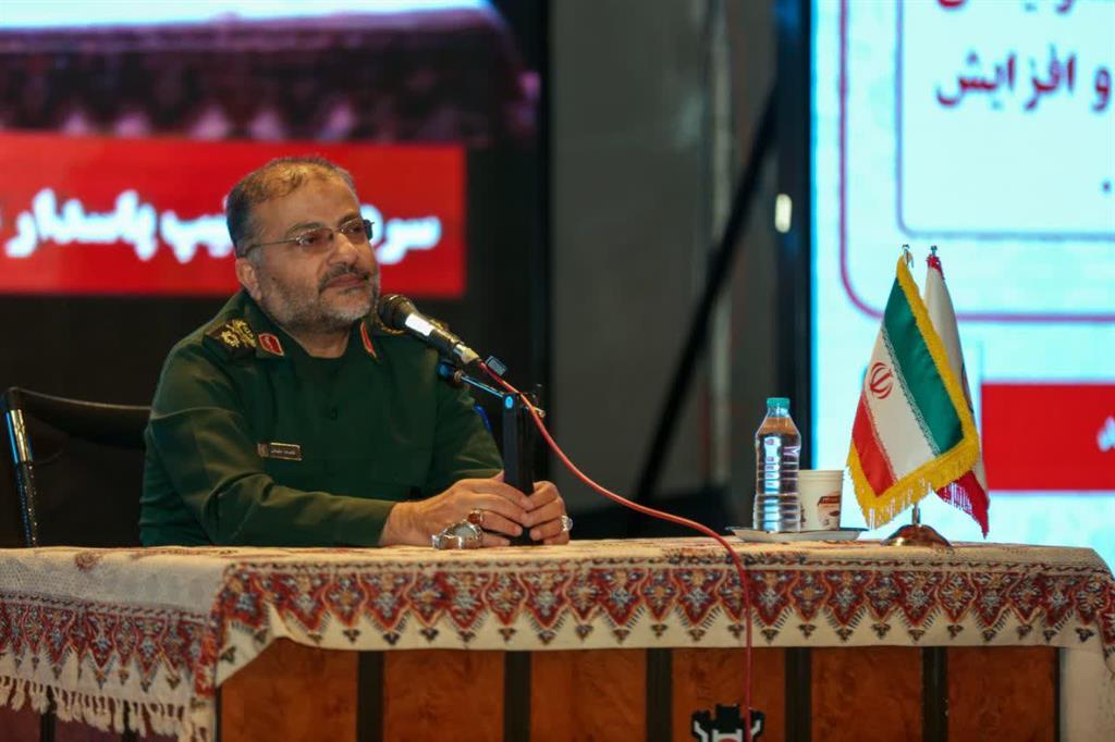 فرهنگ ایثار و شهادت با کار و تولید در ذوب‌ آهن اصفهان عجین شده است