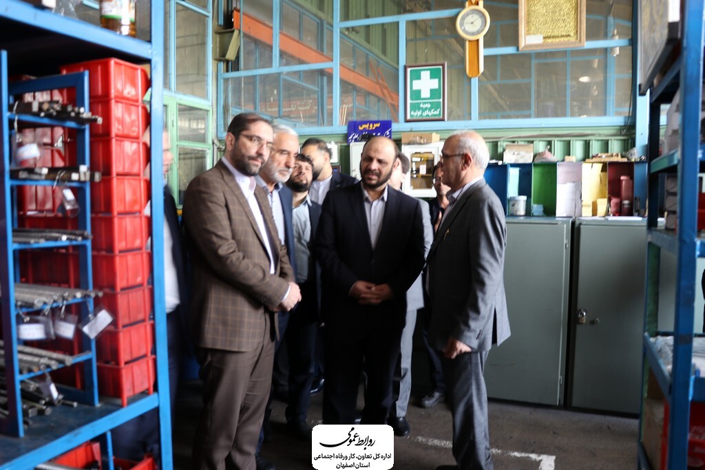 بازدید معاون تعاون، وزارت تعاون، کار و رفاه اجتماعی و هیات همراه از شرکت تعاونی فولاد علویجه
